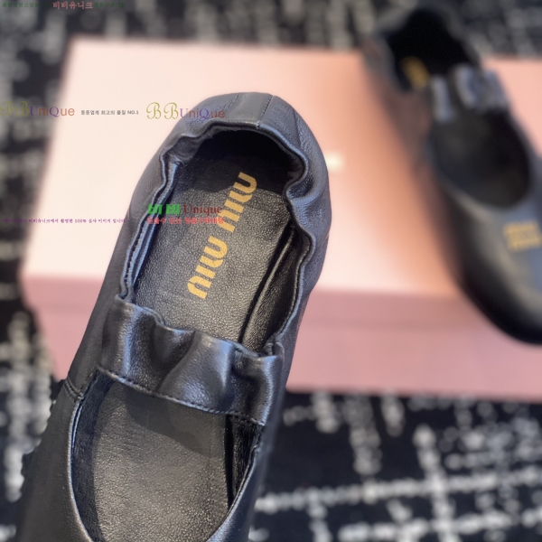 �̿�̿� �޸����� �÷����� 32MU253142-4