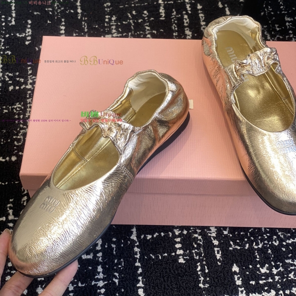 �̿�̿� �޸����� �÷����� 32MU253142-5