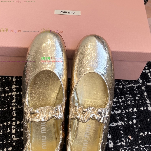 �̿�̿� �޸����� �÷����� 32MU253142-5