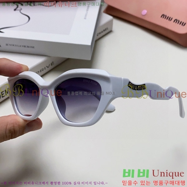 �̿�̿� ���۶� M2459178-2