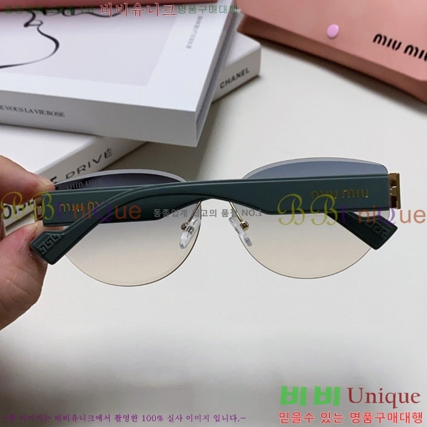 �̿�̿� ���۶� M2459176-2