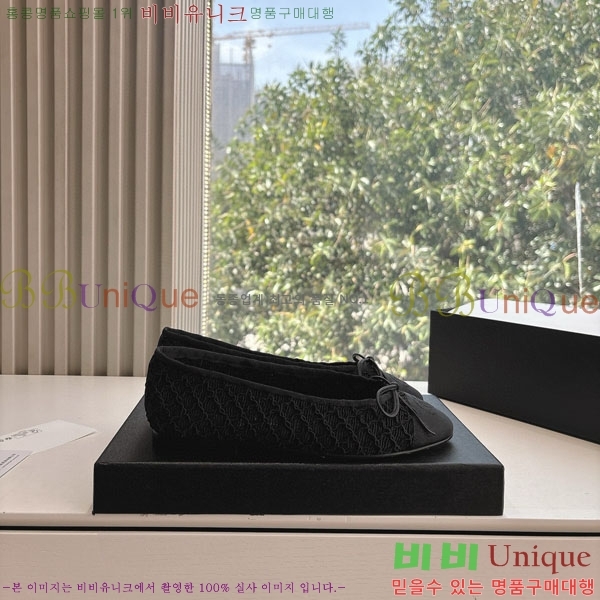 ���� ��* �÷����� CH211106