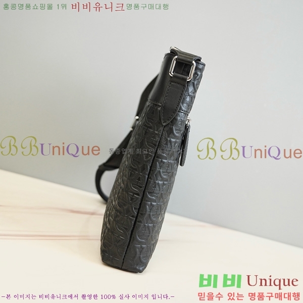 #��󰡸� ũ�ν��� H2116085