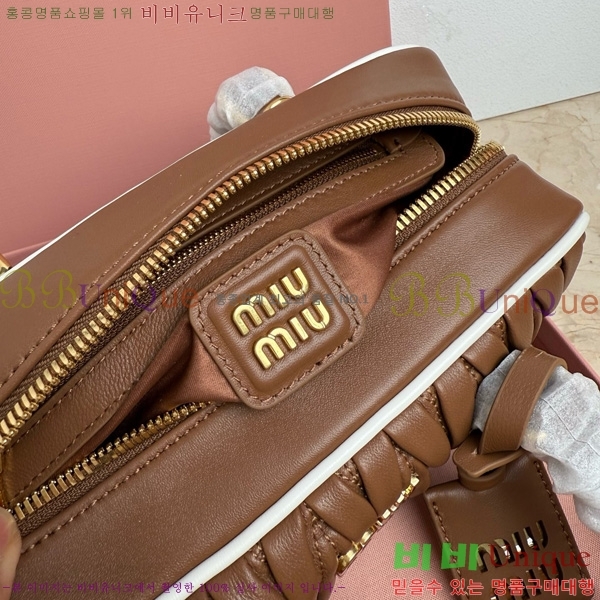 #�̿�̿� �Ƹ�ī�� ���׶�� 5BB142-402