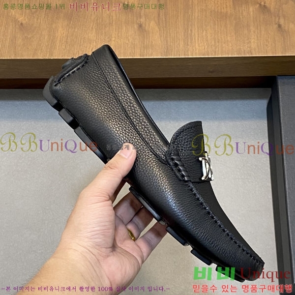 ���� ��� ĳ�־� ���� D888770