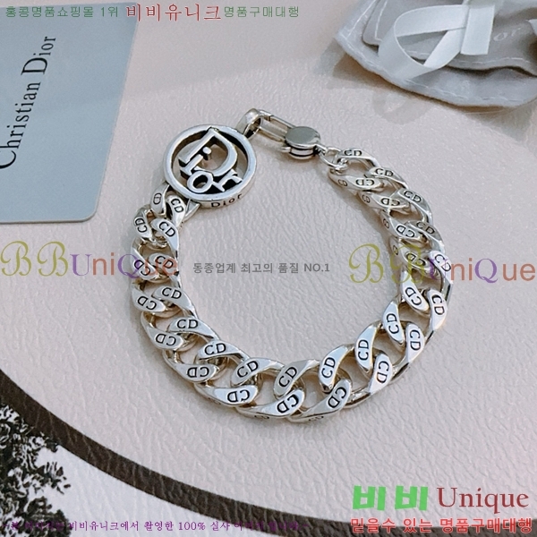 ��� ���� D4O12055-4