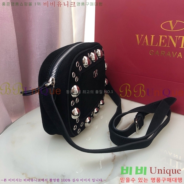 #�߷�Ƽ�� ����ٴ� ����Ʈ �׷��̴� ũ�ν��ٵ� �� 2020-202