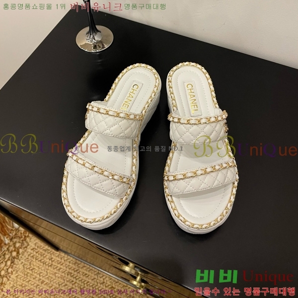 ��* �� ���� 31CH825582-4