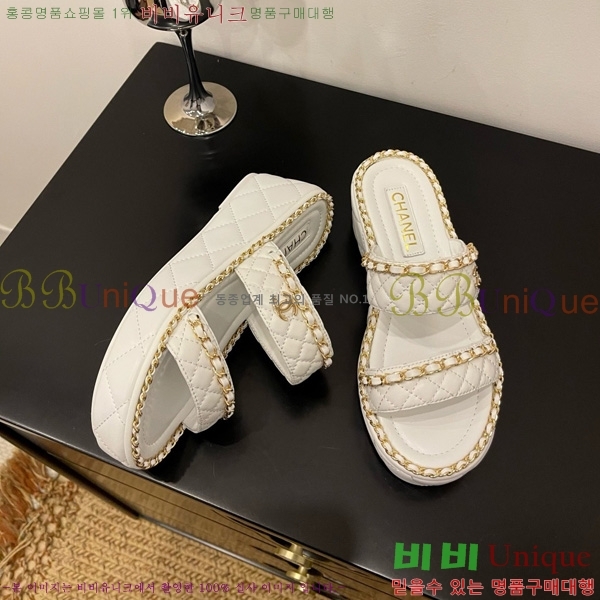 ��* �� ���� 31CH825582-4