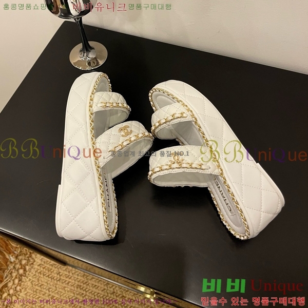 ��* �� ���� 31CH825582-4