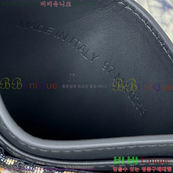 #��� 30 ������ �������� ī������ ���� �������� Ȧ�� S2152-302