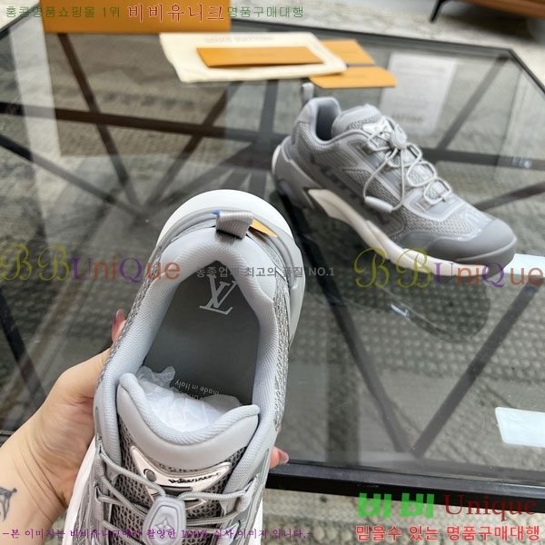 ���� ���̺��� ����Ŀ�� LV3306662-4