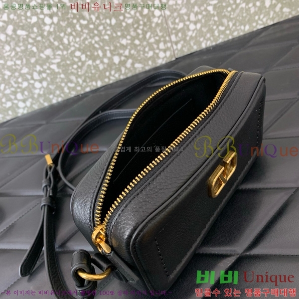 #�߷�Ƽ�� ����ٴ� ũ�ν��� 6205-104