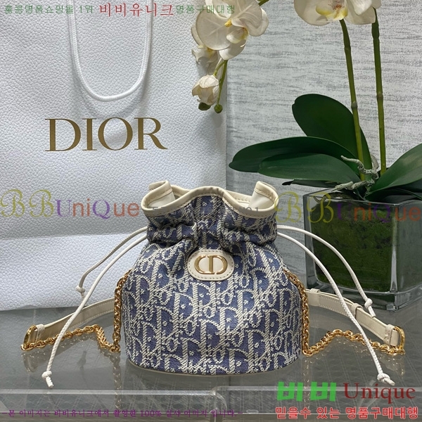 #��� 30 ������ ������ũ ��ο콺Ʈ�� �̴� ��Ŷ�� S2374-101