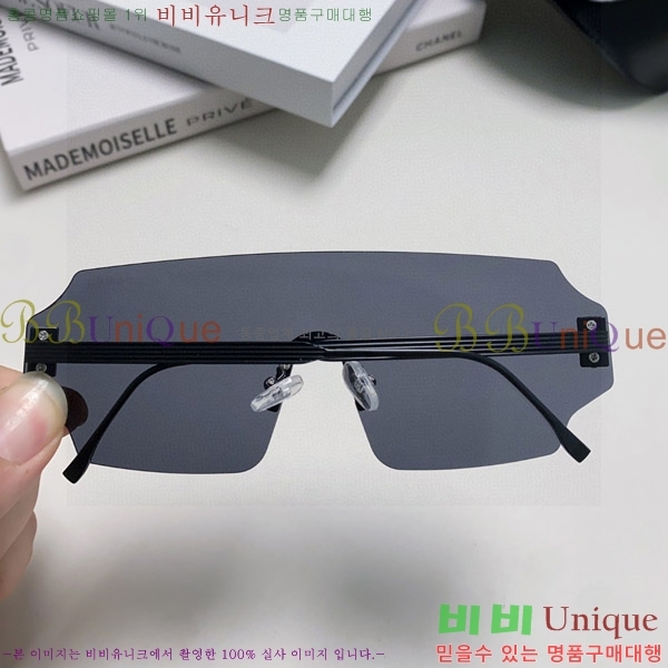 ��� ���۶� F924703-4