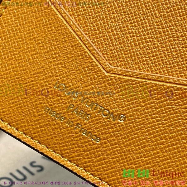 #���̺��� �н���Ʈ Ŀ�� M25793-101