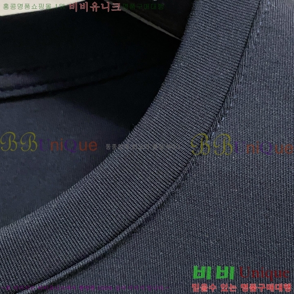 ���� ��**�� ���� Ƽ���� MO90242-4