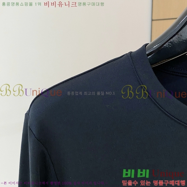 ���� ��**�� ���� Ƽ���� MO2716937-1