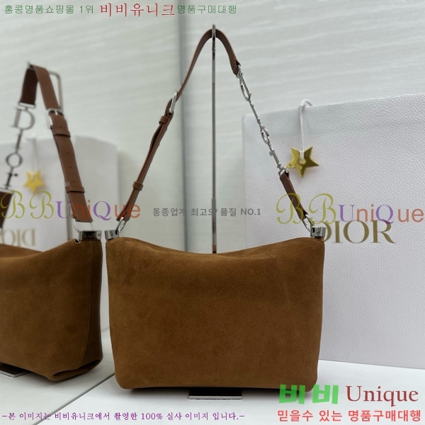 #��� ���ʼ� �ش��� JONATHAN ANDERSON ȣ���� M856324-2