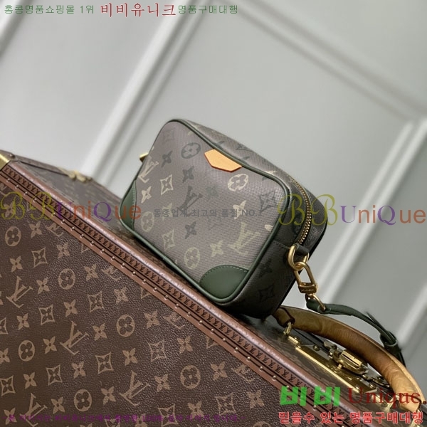 #���̺��� ���ö� ���׷� Ʈ��ī���� ���� ũ�ν��� M26937-101