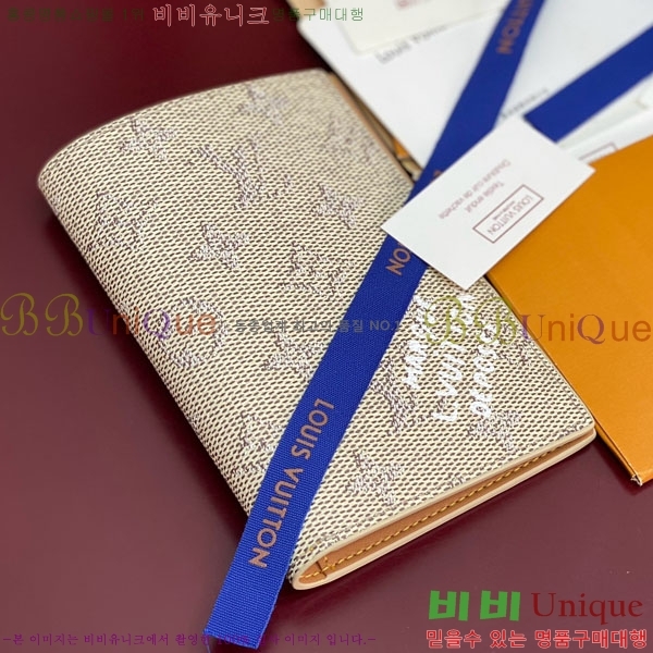 #���̺��� �н���Ʈ Ŀ�� M26831-102