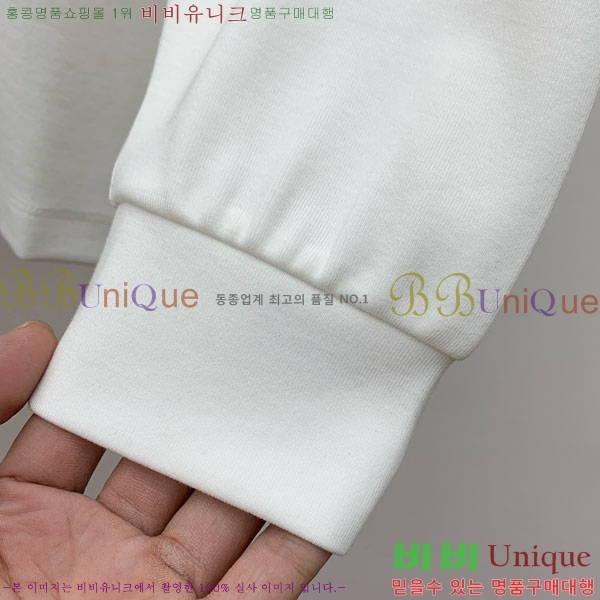 ���� ��**�� ������ MO234703-4