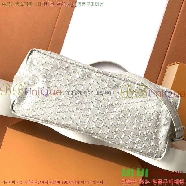 #���̳� ȣ���� M8120-107