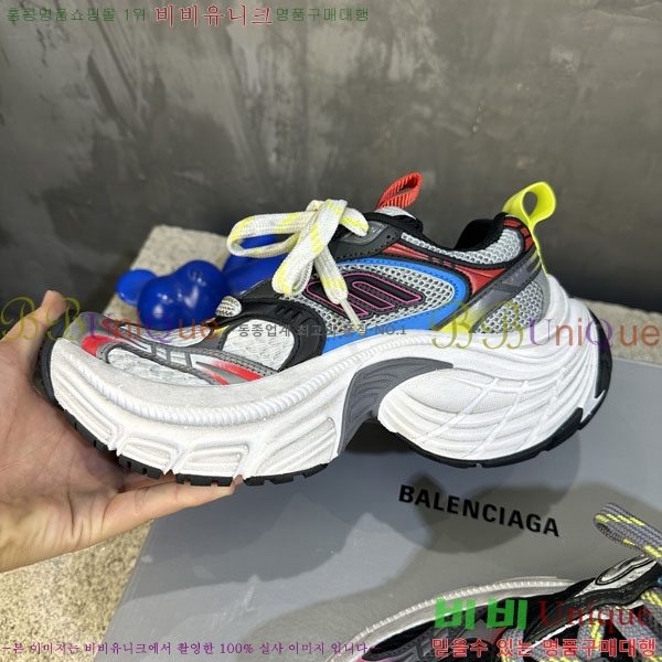 �߷��þư� 6XL Ʈ���̳� ����Ŀ�� BLA3568901-2