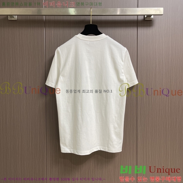 ���� ��**�� ���� Ƽ���� MO958530-4