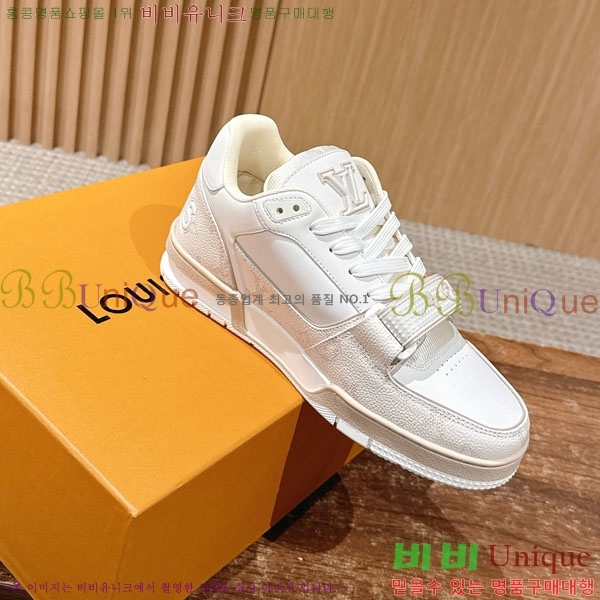 �������� LV Ʈ���̳� ����Ŀ�� LV511802-13