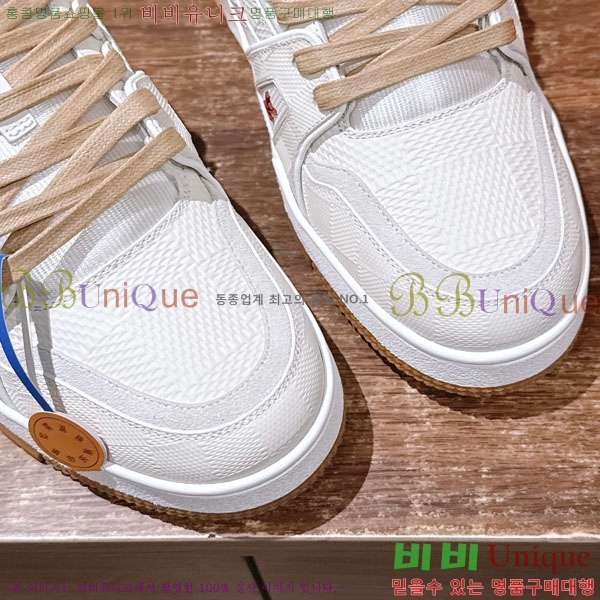 �������� LV Ʈ���̳� ����Ŀ�� LV5116602-12