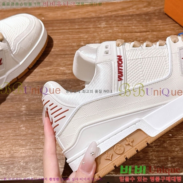 �������� LV Ʈ���̳� ����Ŀ�� LV5116602-12