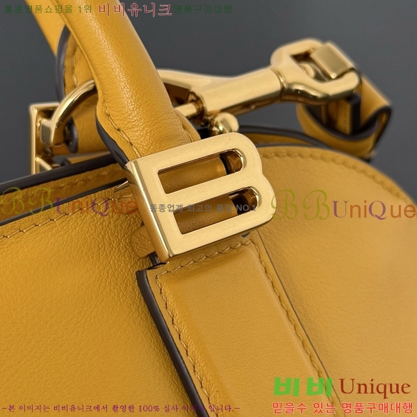 #�߷��þư� ������ ������ �̴� 8685852-102