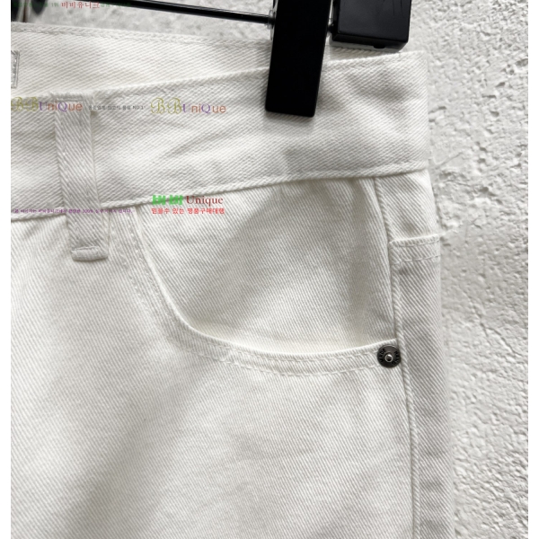 ���� �߷��þư� û���� BA362569-2