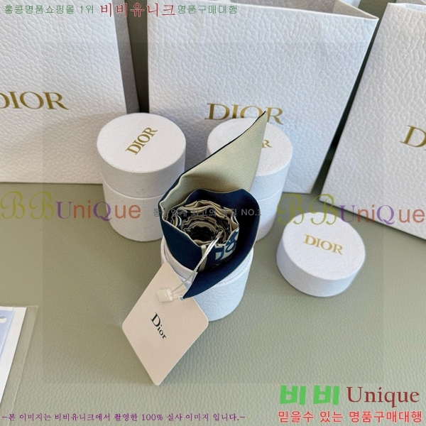 ��* Ʈ���� D84118-1