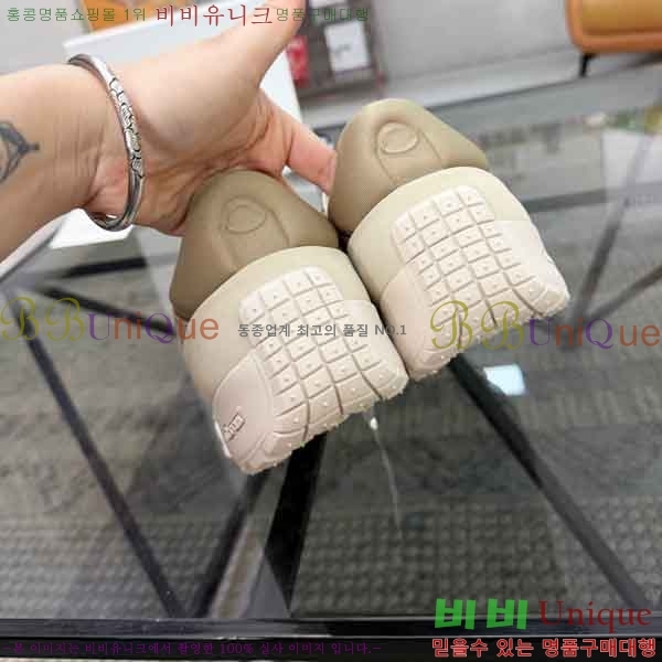 ���� ��**�� ����Ŀ�� 2M558032-2