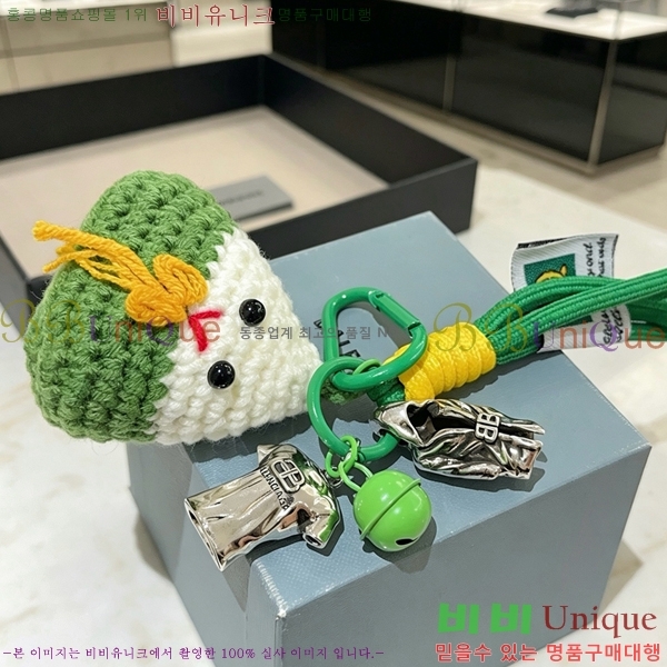 �߷��þư� ŰȦ�� BA37570-4