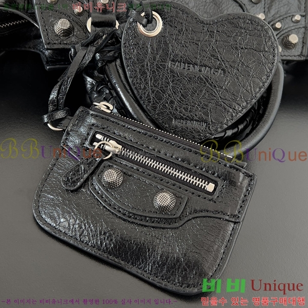 #�߷��þư� Neo cagole �� ��Ƽ�� 261610-101