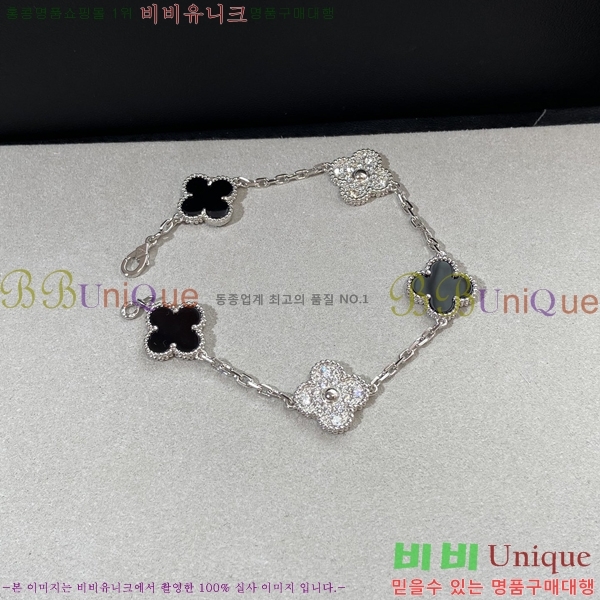 ��Ŭ�������� ���Ժ�� 5�� ��Ƽ�� ���� 22VA266164-5