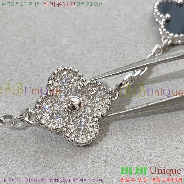 ��Ŭ�������� ���Ժ�� 5�� ��Ƽ�� ���� 22VA266164-5