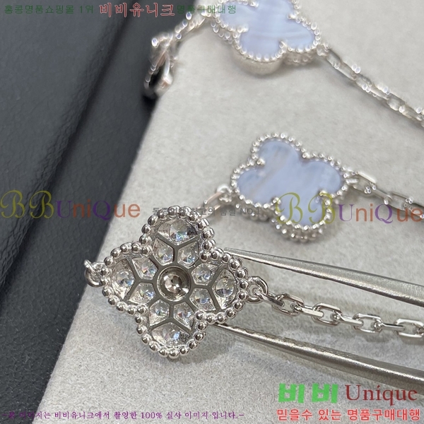 ��Ŭ�������� ���Ժ�� 5�� ��Ƽ�� ���� 22VA266164-1