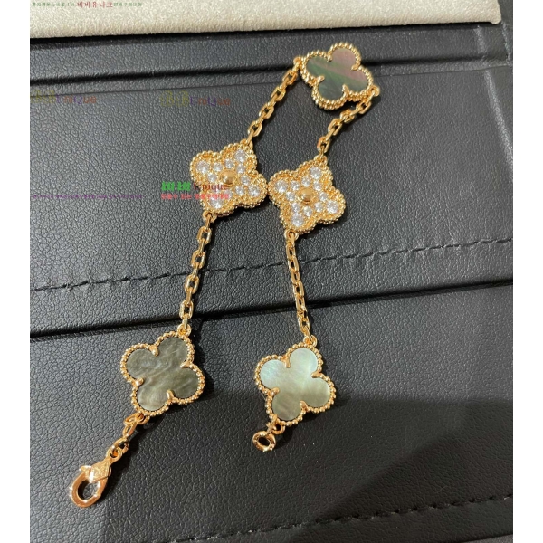 ��Ŭ�������� ���Ժ�� 5�� ��Ƽ�� ���� 22VA266164-3