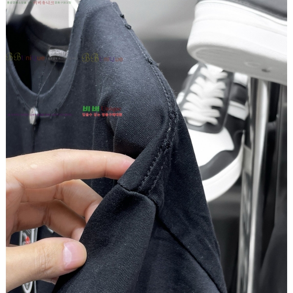 ���� ũ������ ���� Ƽ���� CH628516-12