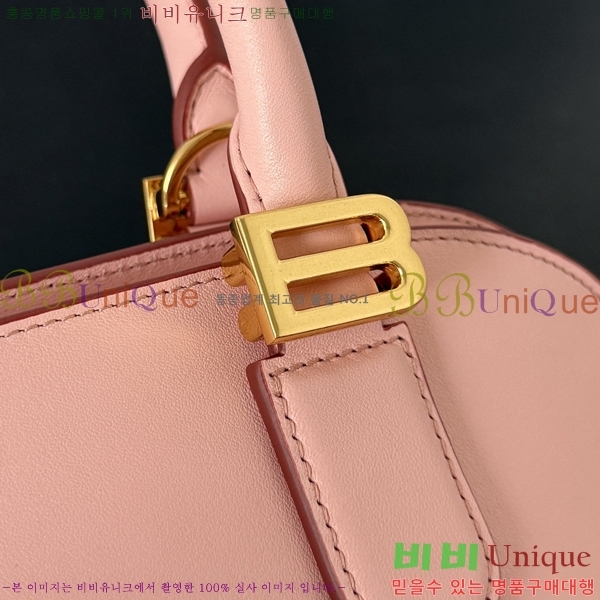 #�߷��þư� 𝗕𝗼𝗹𝗲𝗿𝗼 ȣ���� 71245-102