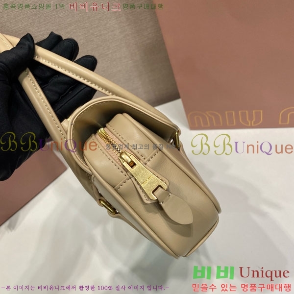 #�̿�̿� �Ƹ�ī�� ���׹� 5BD282-102