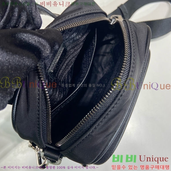 #��*�� �ﰢ�ΰ� ũ�ν��� 2VH211-101